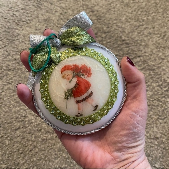 E.Barnes Painted Glass Circle Ornament Bundle Lot Kitschy Vintage Picture - Picture 6 of 6